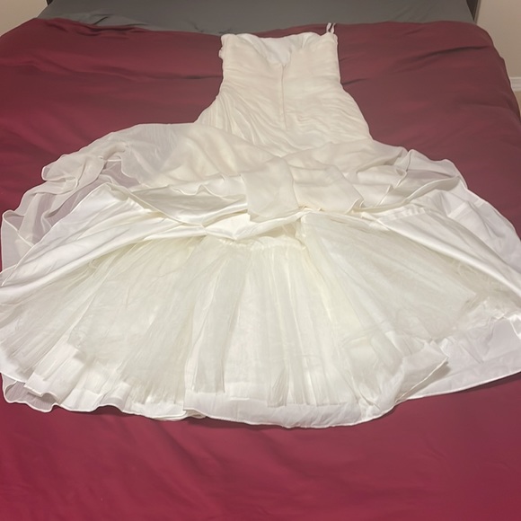 Wedding dress, David’s bridal, size 6 - Picture 6 of 9